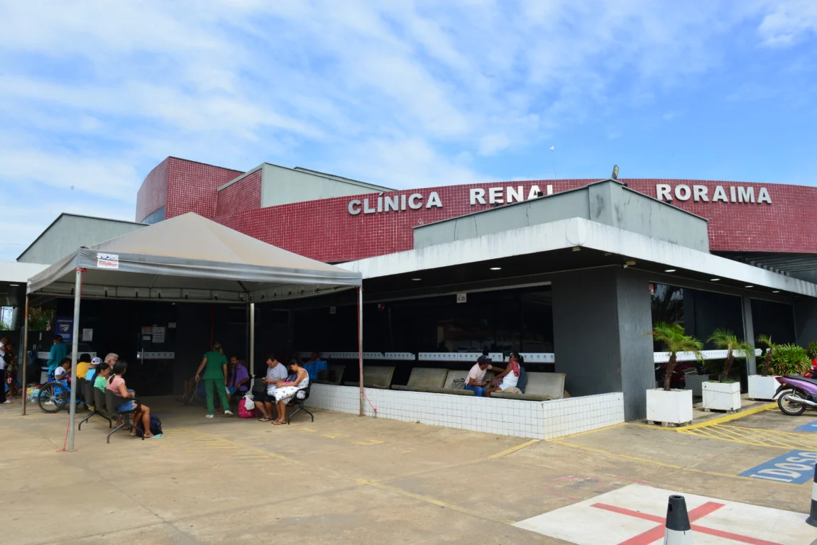 Pacientes enfrentam demora e falta de vagas para iniciar hemodiálise, segundo denúncias