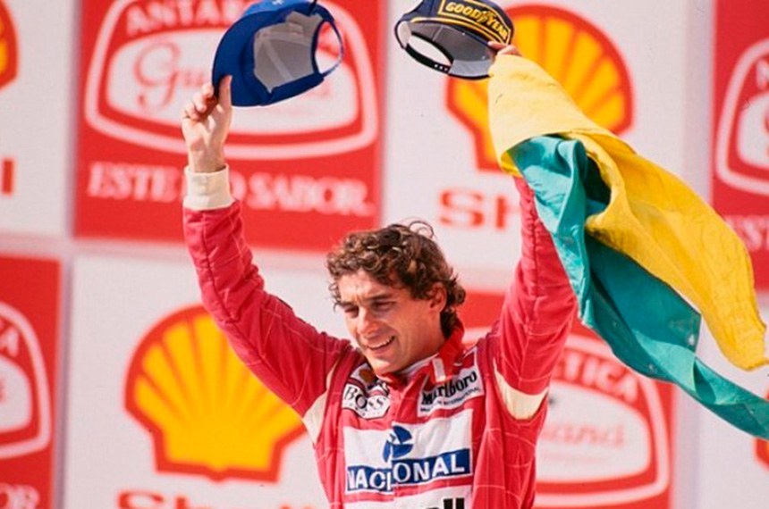Senna é reconhecido oficialmente como herói do Brasil e incluído no Panteão da Pátria